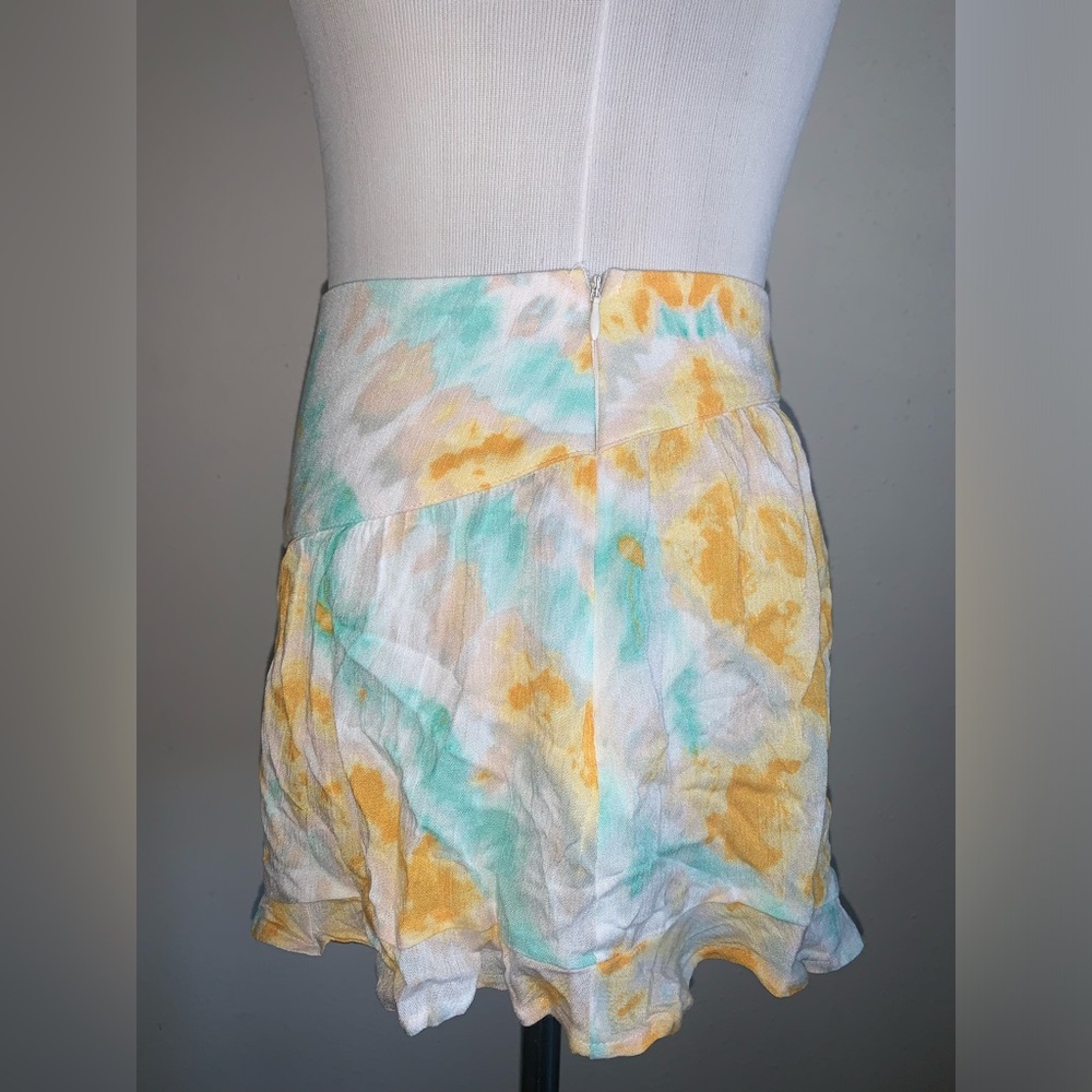 Altar’d state spring Ruffle shorts - Picture 5 of 6